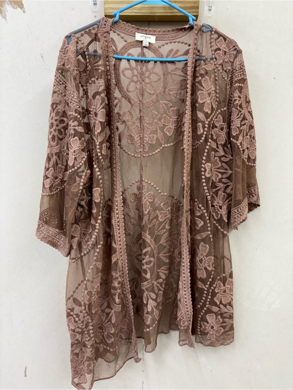 Umgee USA floral lace coverup kimono size small